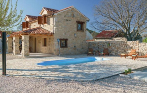 Holiday Home Marilu with pool